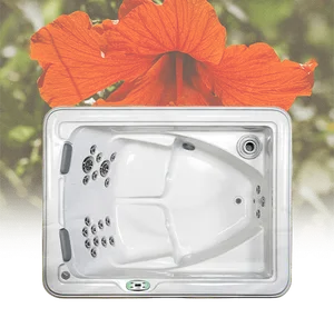 Hibiscus Garden Spa hot tub
